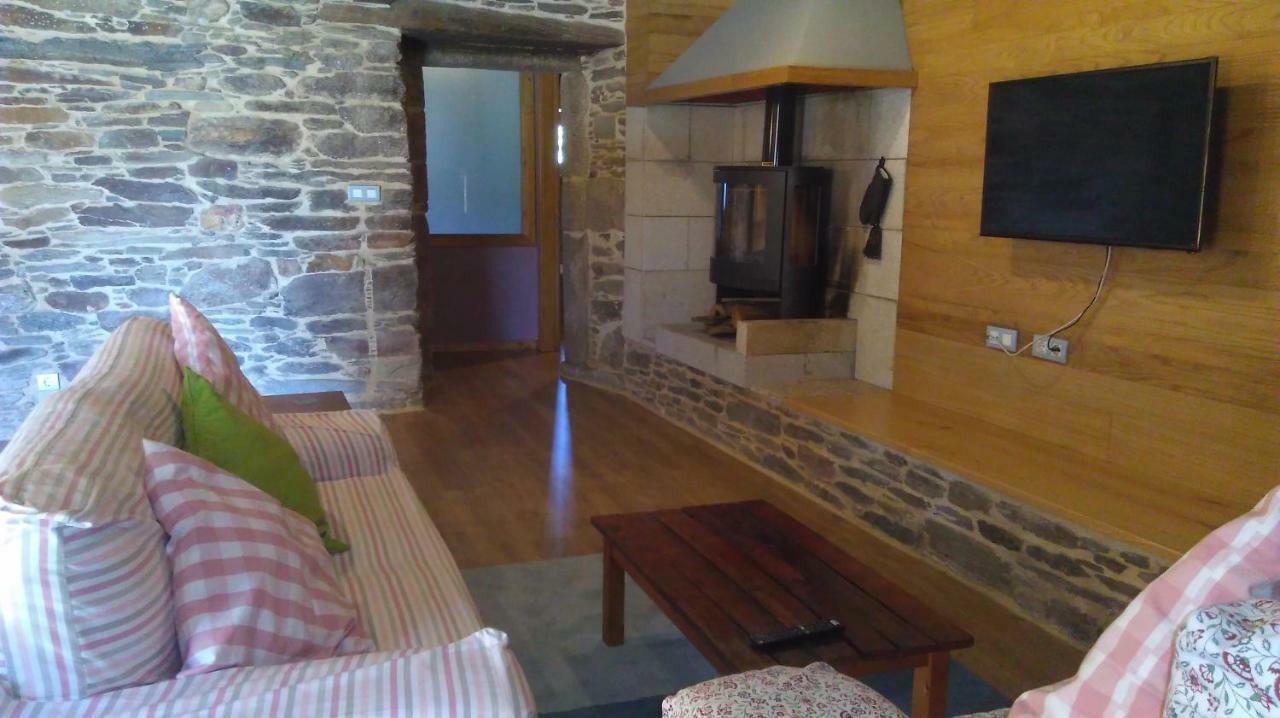 Casa Do Grilo Guest House Monfero Exterior photo